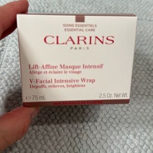 Clarins depuffing mask